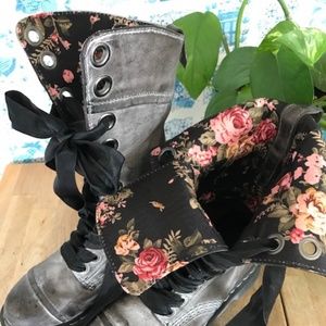 Dr. Martens Triumph boots